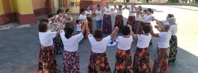Dança circular e auriculoterapia são exemplos de Prática Integrativa e Complementar em Saúde oferecidas pelo SUS